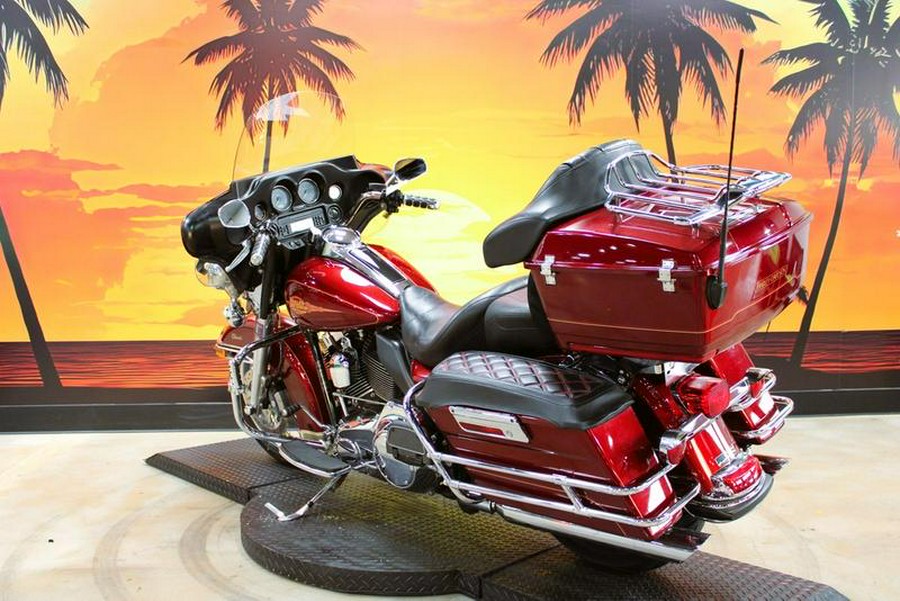 2010 Harley-Davidson® FLHTC - Electra Glide® Classic