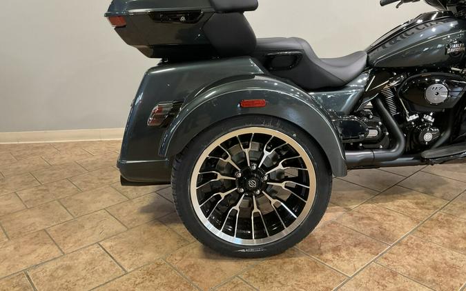 2026 Harley-Davidson® Street Glide 3 Limited Iron Horse Metallic Black Trim FLHLT