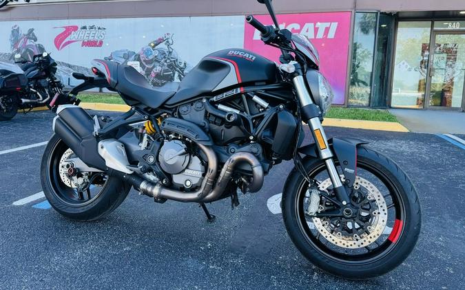 2019 Ducati Monster 821 Stealth