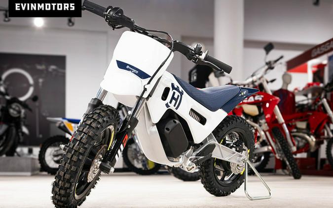 2025 Husqvarna Motorcycles EE 2