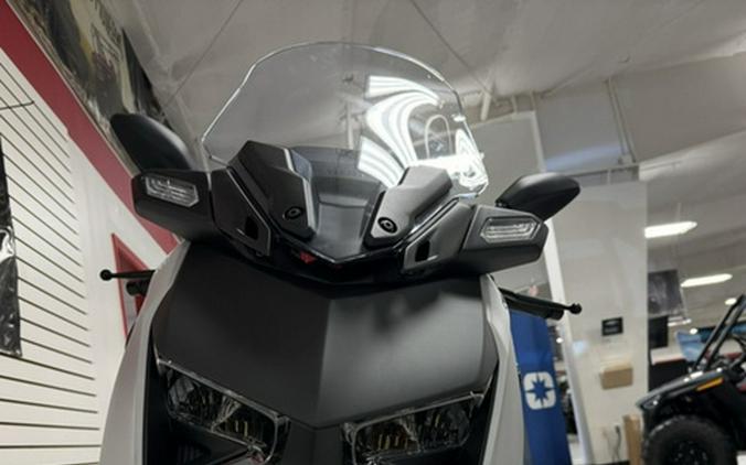 2024 Yamaha XMAX