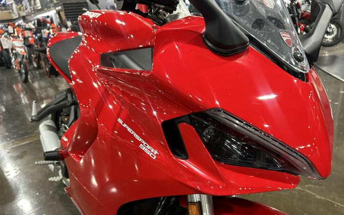 2024 Ducati SUPERSPORT 950