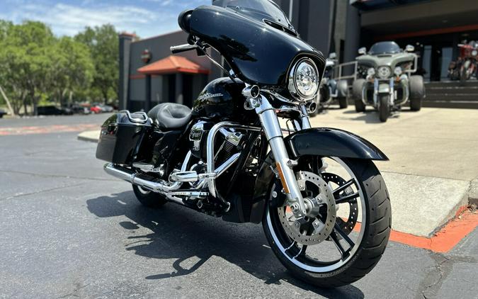 FLHX 2019 Street Glide®