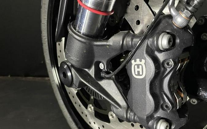 2025 Husqvarna® Svartpilen 801