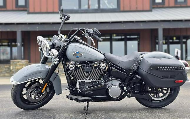 2026 Harley-Davidson® FLHC - Heritage Classic