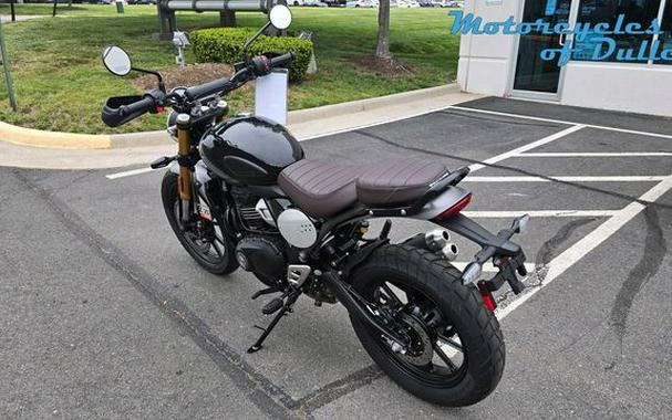 new 2024 Triumph Scrambler 400X