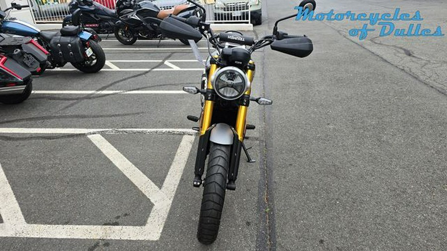 new 2024 Triumph Scrambler 400X