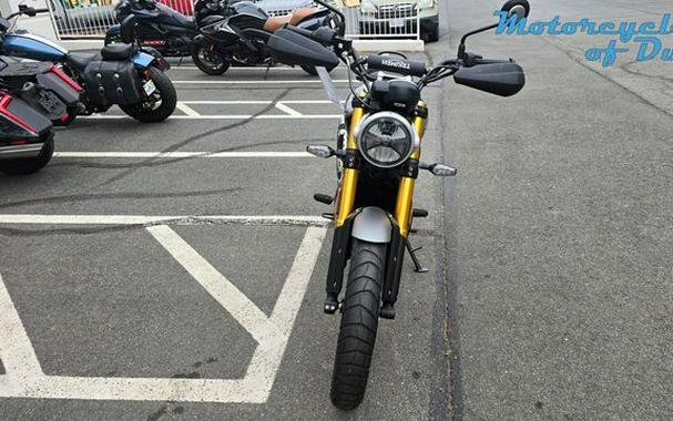 new 2024 Triumph Scrambler 400X