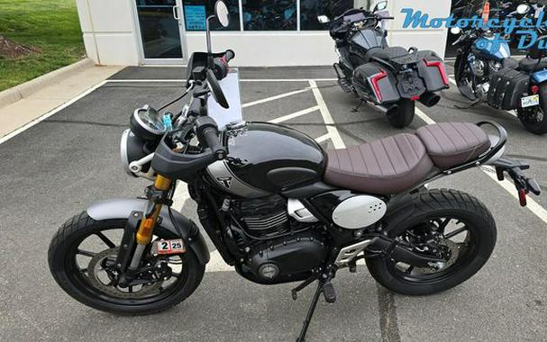 new 2024 Triumph Scrambler 400X