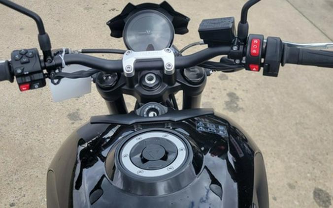 2026 Triumph Trident 800 Jet Black