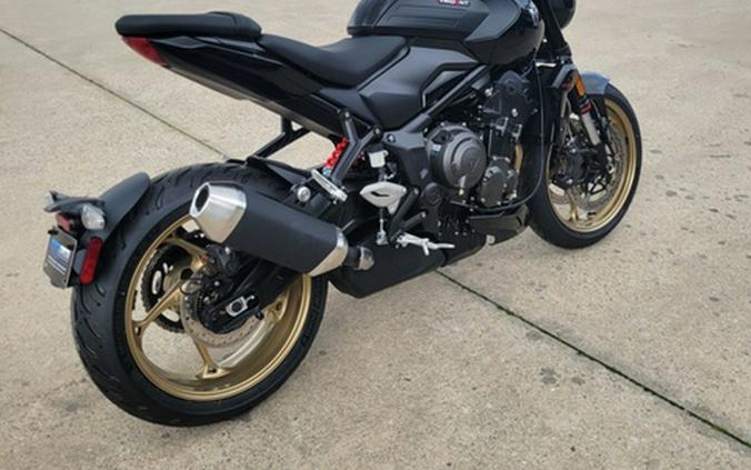 2026 Triumph Trident 800 Jet Black
