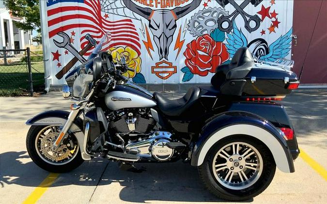 2019 Harley-Davidson® FLHTCUTG - Tri Glide® Ultra