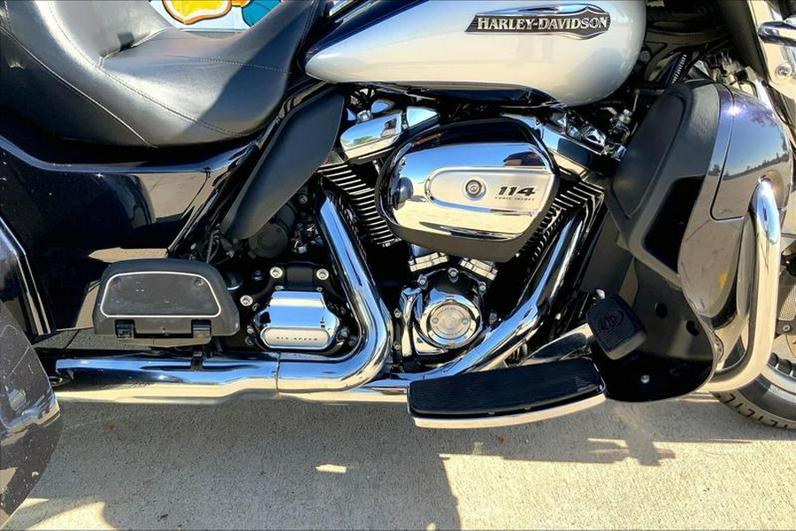 2019 Harley-Davidson® FLHTCUTG - Tri Glide® Ultra