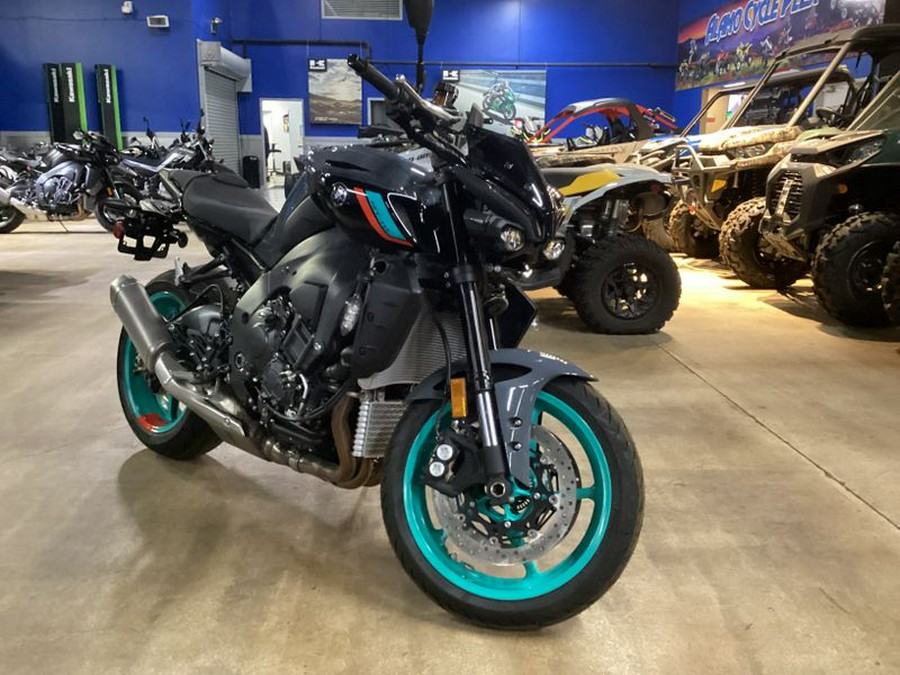 New 2023 YAMAHA MT10 CYAN STORM