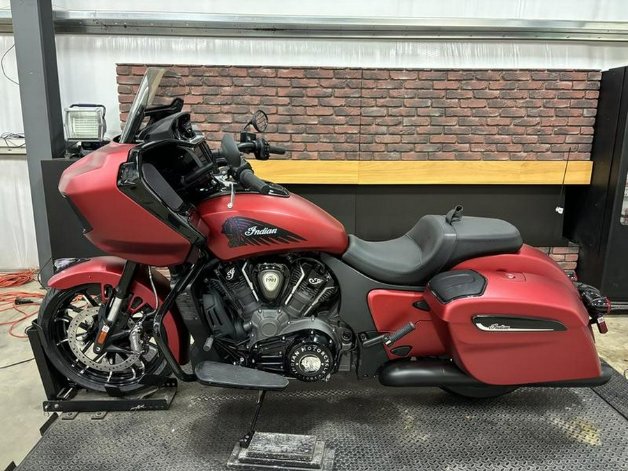 2024 Indian Motorcycle® Challenger® Dark Horse® w/PowerBand Audio Pkg Sunset Red Smoke