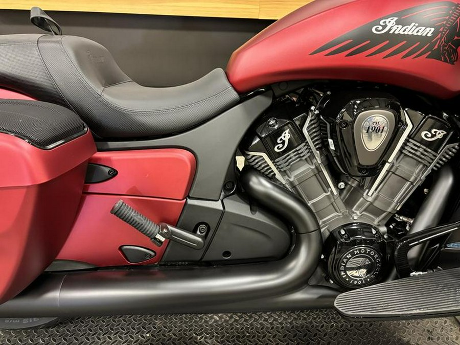 2024 Indian Motorcycle® Challenger® Dark Horse® w/PowerBand Audio Pkg Sunset Red Smoke