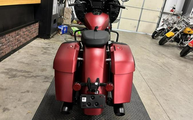 2024 Indian Motorcycle® Challenger® Dark Horse® w/PowerBand Audio Pkg Sunset Red Smoke