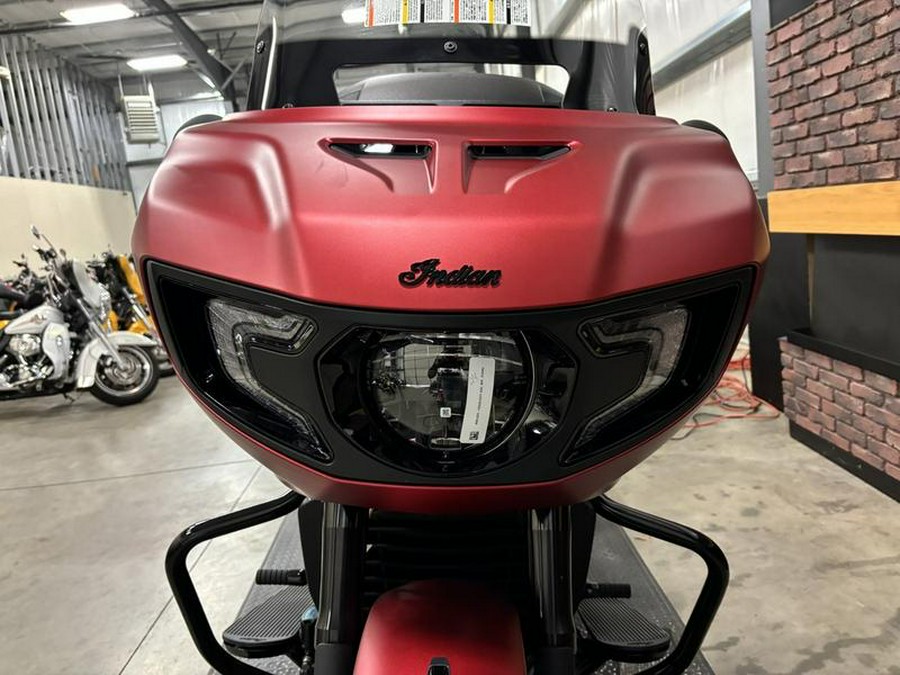 2024 Indian Motorcycle® Challenger® Dark Horse® w/PowerBand Audio Pkg Sunset Red Smoke