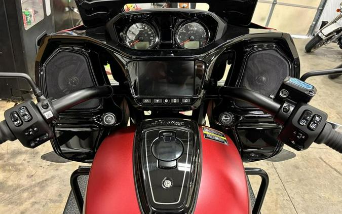 2024 Indian Motorcycle® Challenger® Dark Horse® w/PowerBand Audio Pkg Sunset Red Smoke