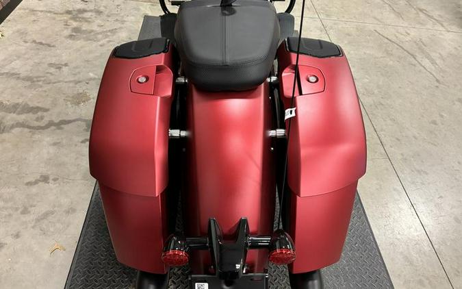 2024 Indian Motorcycle® Challenger® Dark Horse® w/PowerBand Audio Pkg Sunset Red Smoke