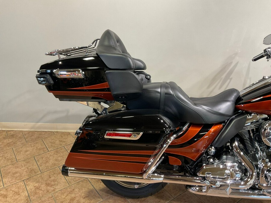 2015 FLTRUSE Cvo Road Glide Ultra Carbon/Autumn