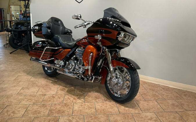 2015 FLTRUSE Cvo Road Glide Ultra Carbon/Autumn