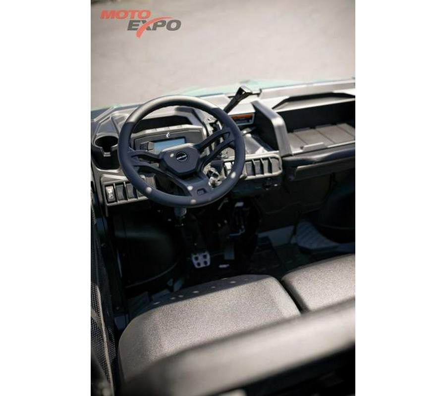 2025 Can-Am® Defender MAX HD7
