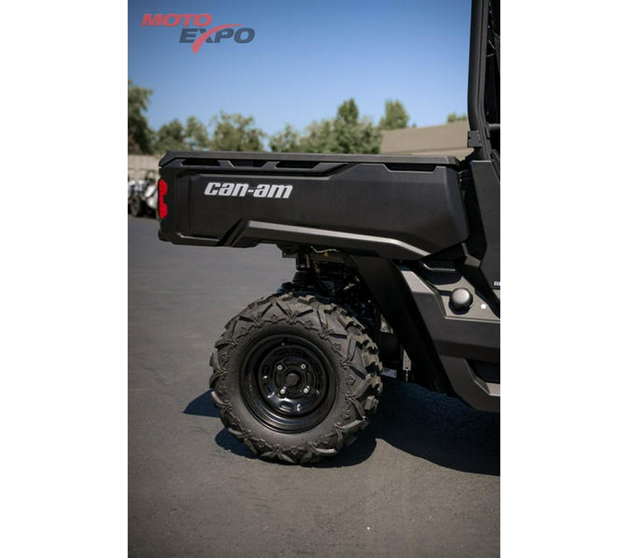 2025 Can-Am® Defender MAX HD7