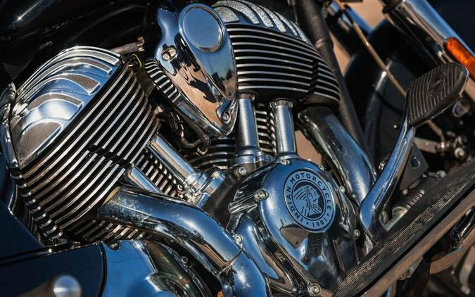2017 Indian Motorcycle® Chieftain® Limited Thunder Black