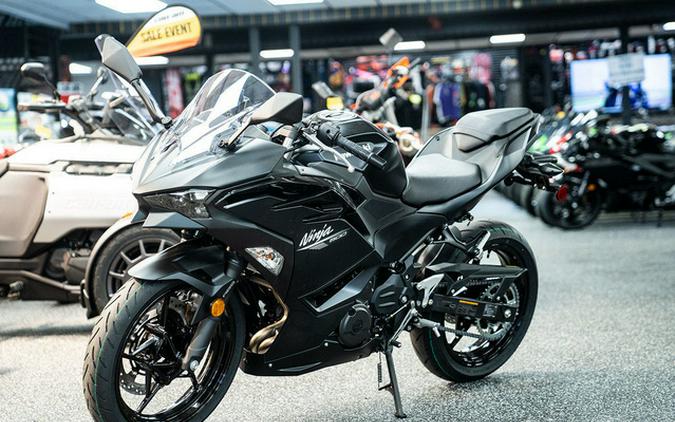 2026 Kawasaki Ninja 500 ABS Metallic Flat Spark Black