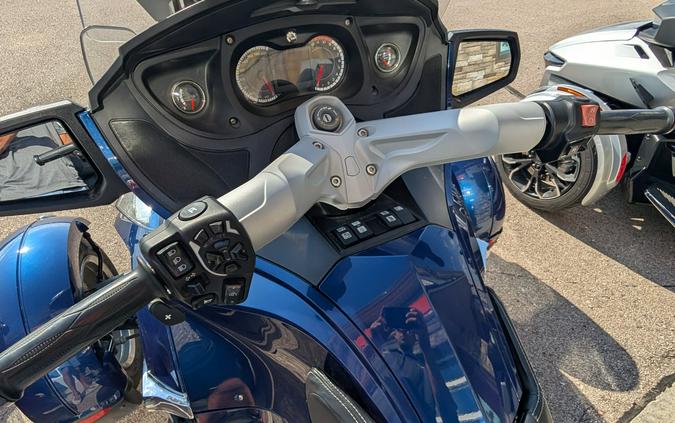 2011 Can-Am Spyder® RT-S SE5