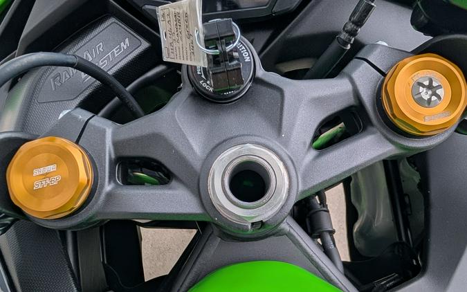2025 Kawasaki Ninja® ZX™-4RR KRT Edition ABS