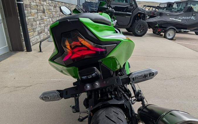 2025 Kawasaki Ninja® ZX™-4RR KRT Edition ABS