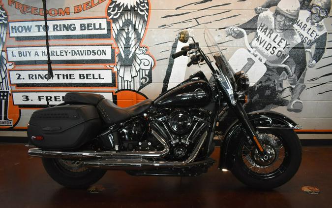 2019 Harley-Davidson® Heritage Classic 107 FLHC