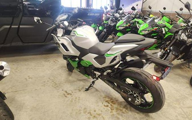 2024 Kawasaki Ninja 7 Hybrid ABS