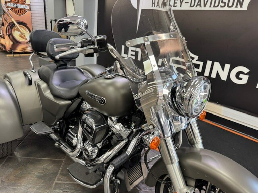 2018 Harley-Davidson® Freewheeler® Industrial Gray Denim