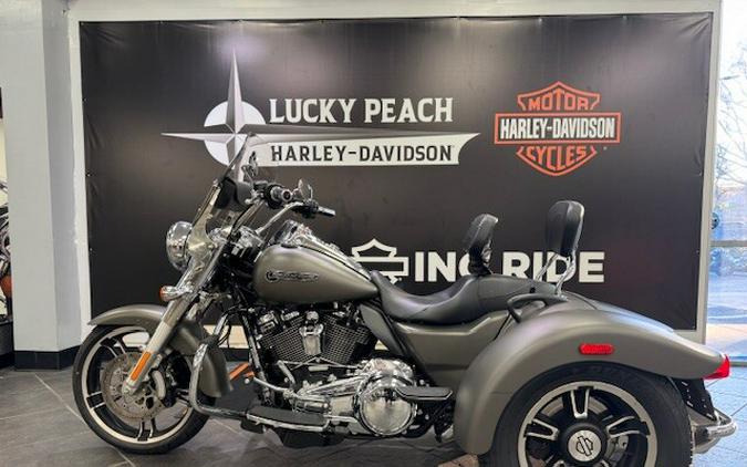 2018 Harley-Davidson® Freewheeler® Industrial Gray Denim