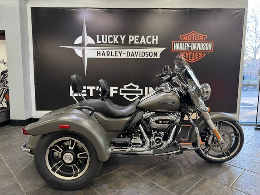 2018 Harley-Davidson® Freewheeler® Industrial Gray Denim