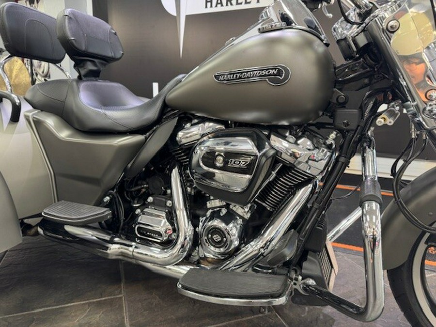 2018 Harley-Davidson® Freewheeler® Industrial Gray Denim