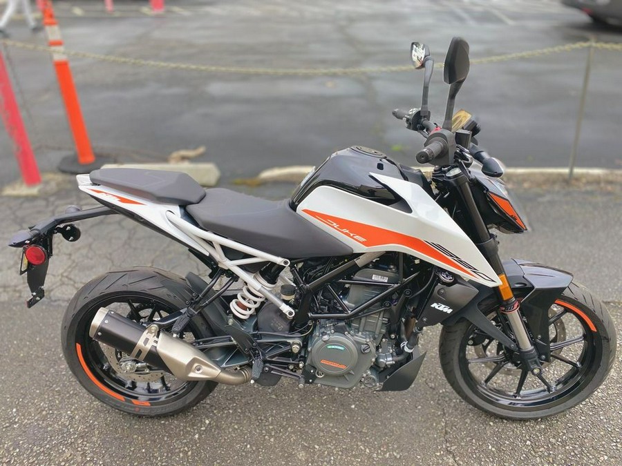 2022 KTM 390 Duke