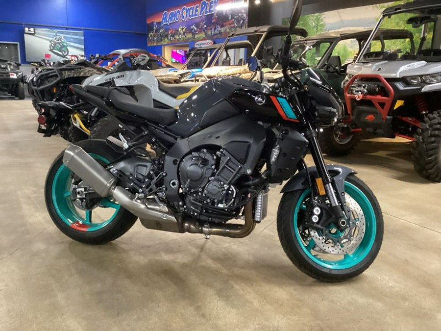 New 2023 YAMAHA MT10 CYAN STORM