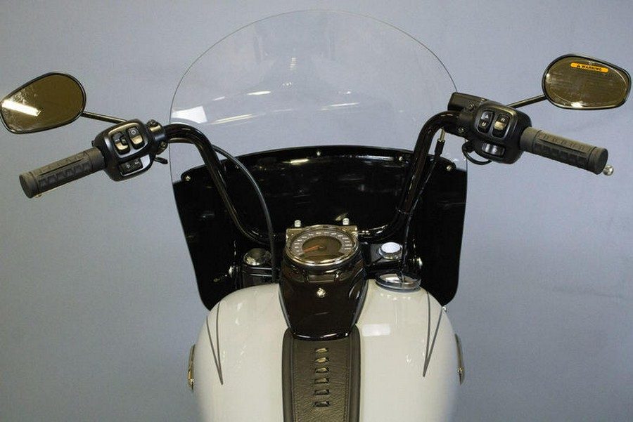 2025 Harley-Davidson® FLHC - Heritage Classic