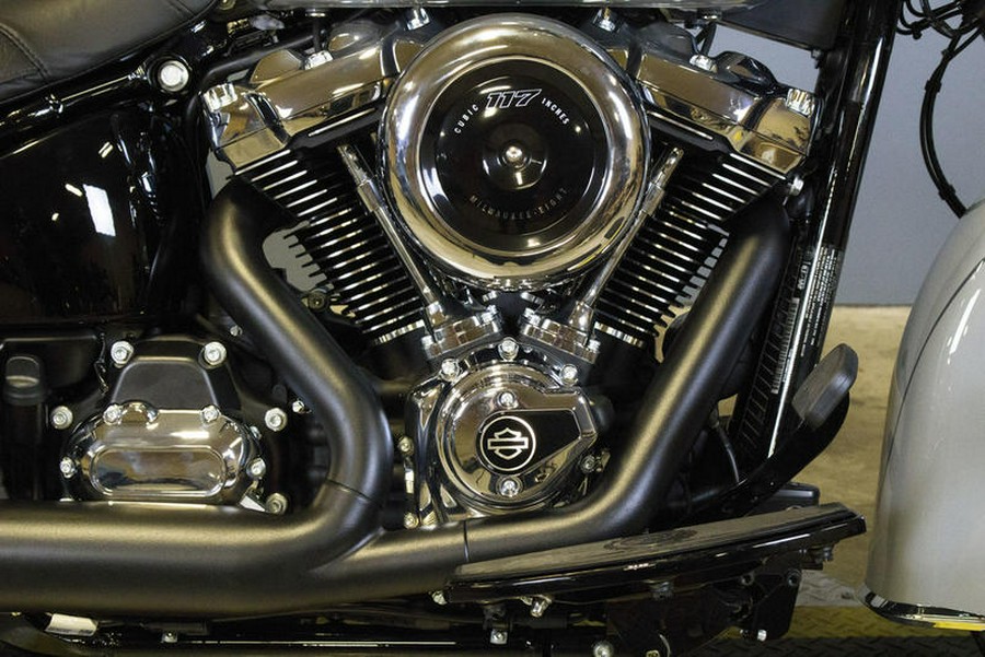 2025 Harley-Davidson® FLHC - Heritage Classic