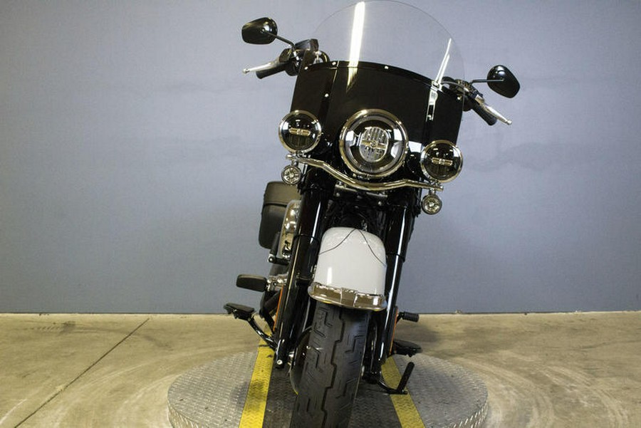 2025 Harley-Davidson® FLHC - Heritage Classic
