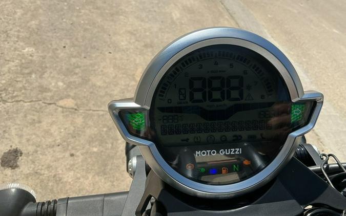 2021 Moto Guzzi V9 Bobber Centenario E5