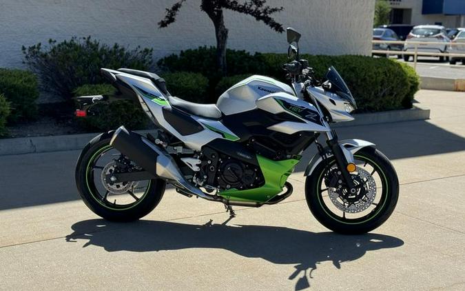 2024 Kawasaki Z7 Hybrid ABS