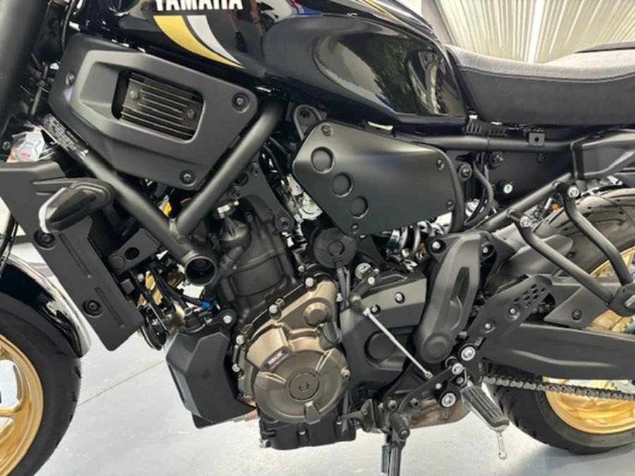 2025 Yamaha XSR 700