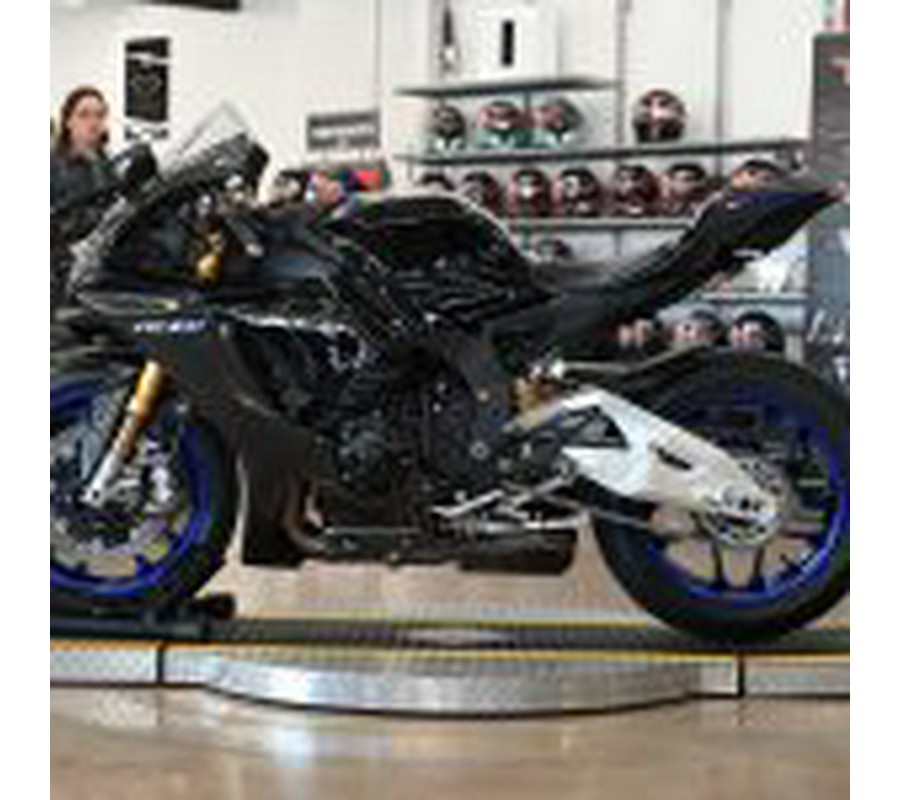 2020 Yamaha R1M