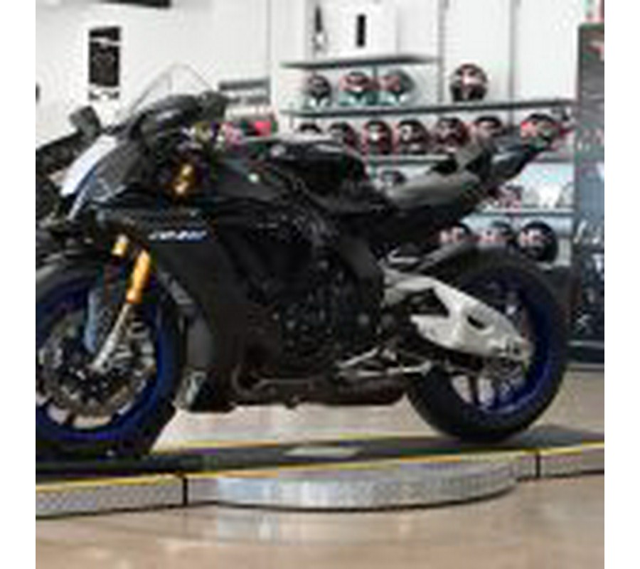 2020 Yamaha R1M