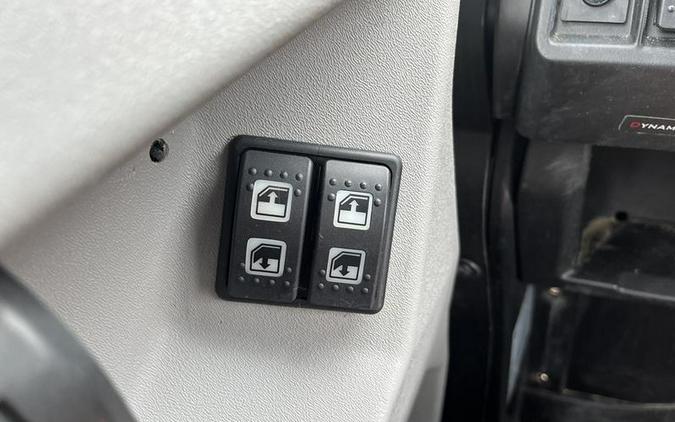 2021 Can-Am® Defender DPS CAB HD8